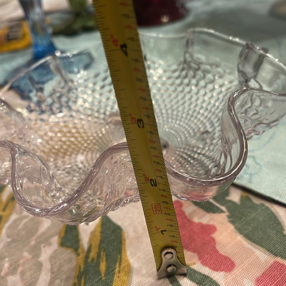Vintage pink purple  glass 3 Toed Candy Dish Bowl - Picture 5 of 5